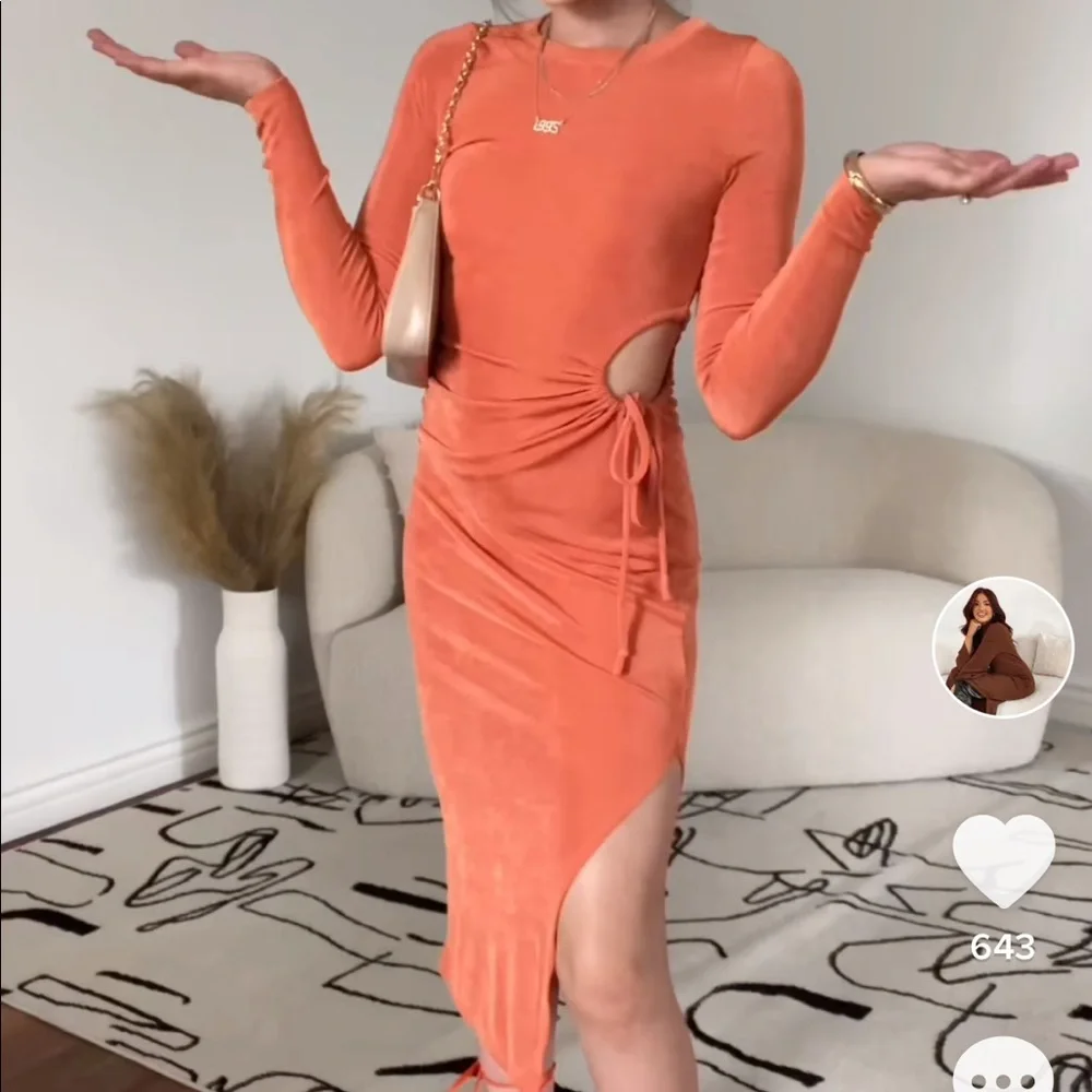 Miss Lola Birthday Season Dress - Picture 2 of 5